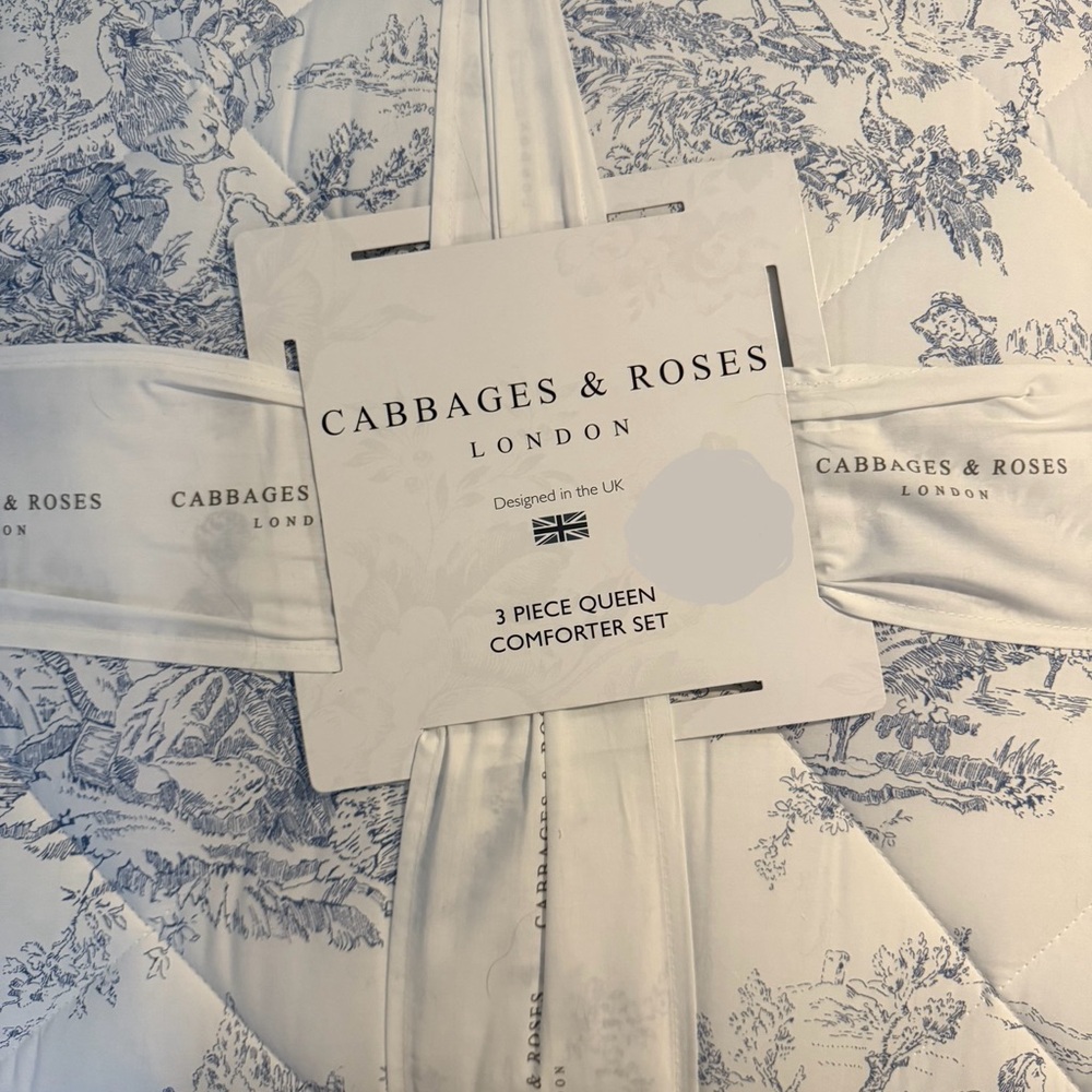 Blue and White Toile Queen Comforter Set